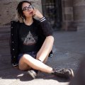 Holy Pizza · Camiseta con diseño original y chulo | DevilFish