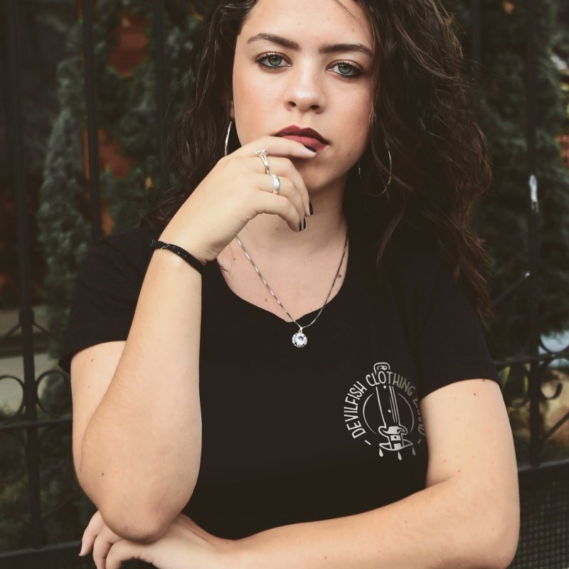 Camiseta de mujer / chica Never Surrender | Camisetas DevilFish