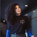 Camiseta de mujer / chica Never Surrender | Camisetas DevilFish